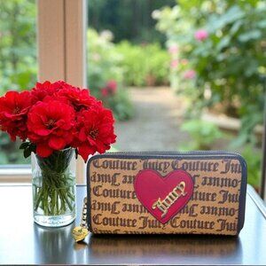 Juicy Couture Cross  My  Heart  Wallet